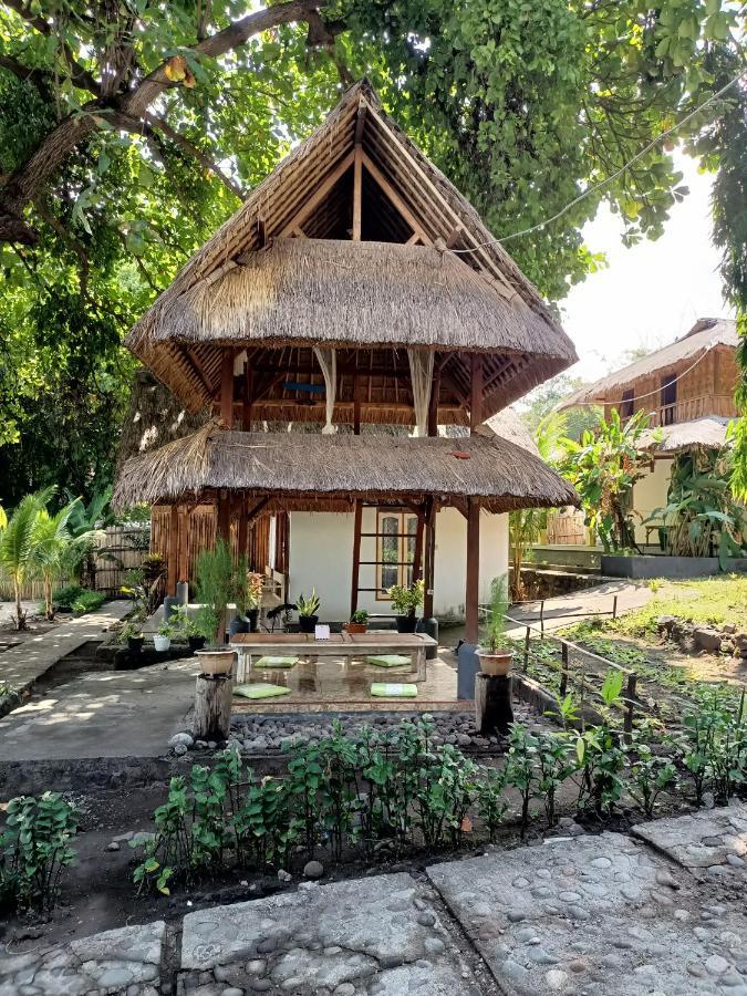 Cassabonelly Hotel Maumere Luaran gambar