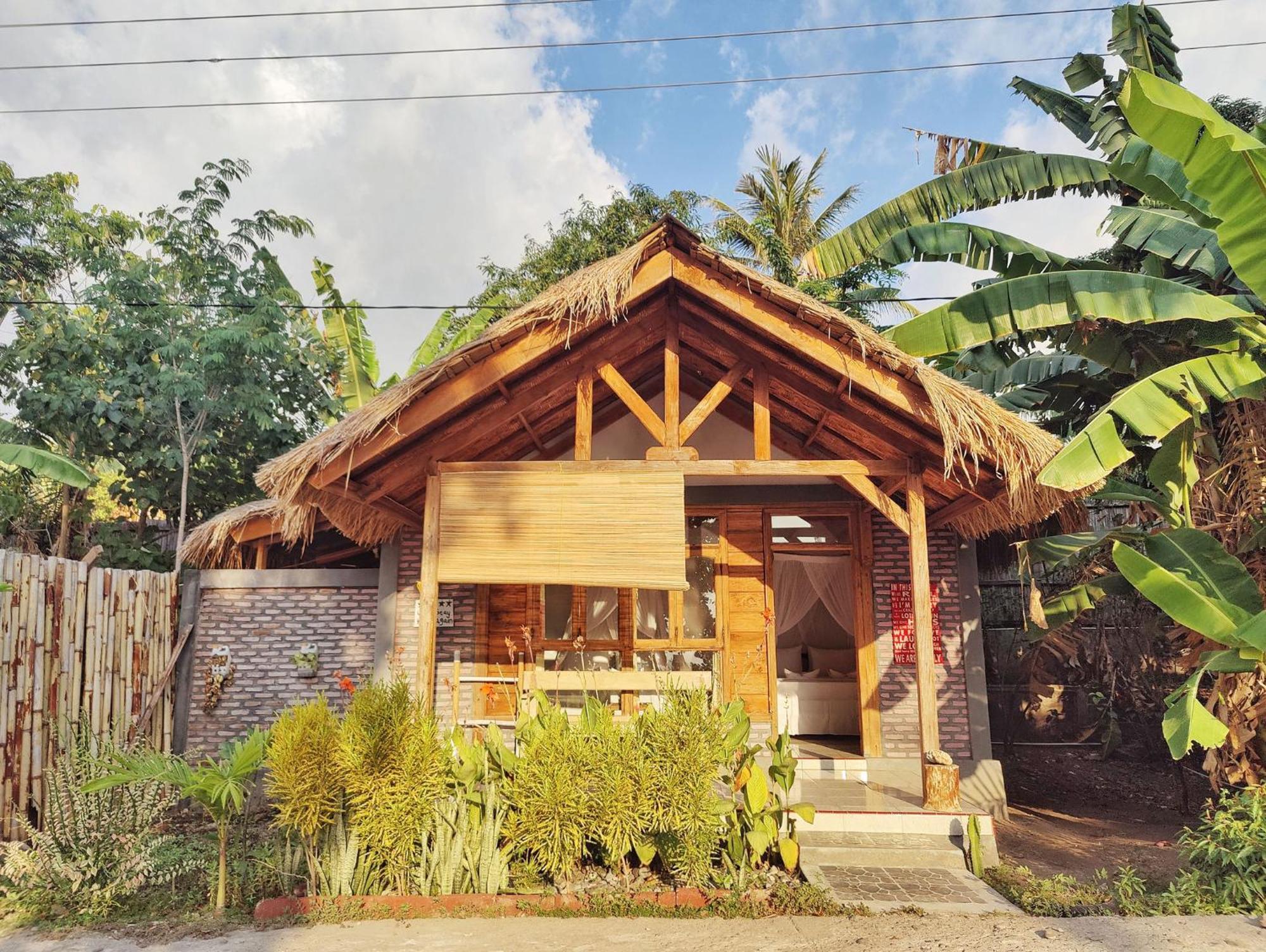 Cassabonelly Hotel Maumere Bilik gambar
